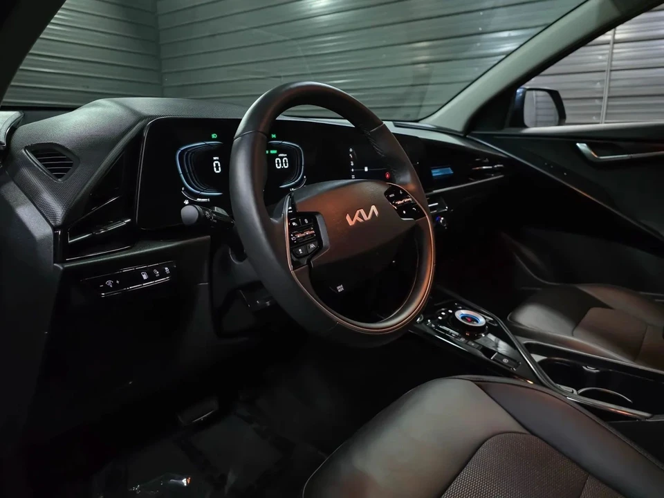 2024 Kia Niro - Image 10 of 12