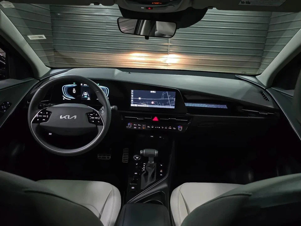 2024 Kia Niro - Image 11 of 12
