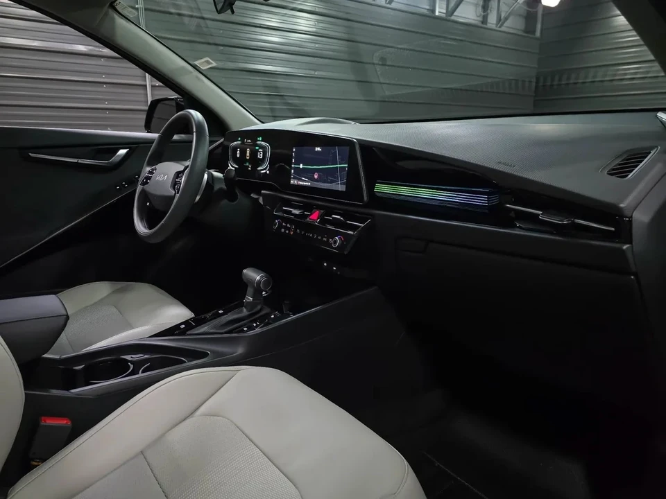 2024 Kia Niro - Image 12 of 12