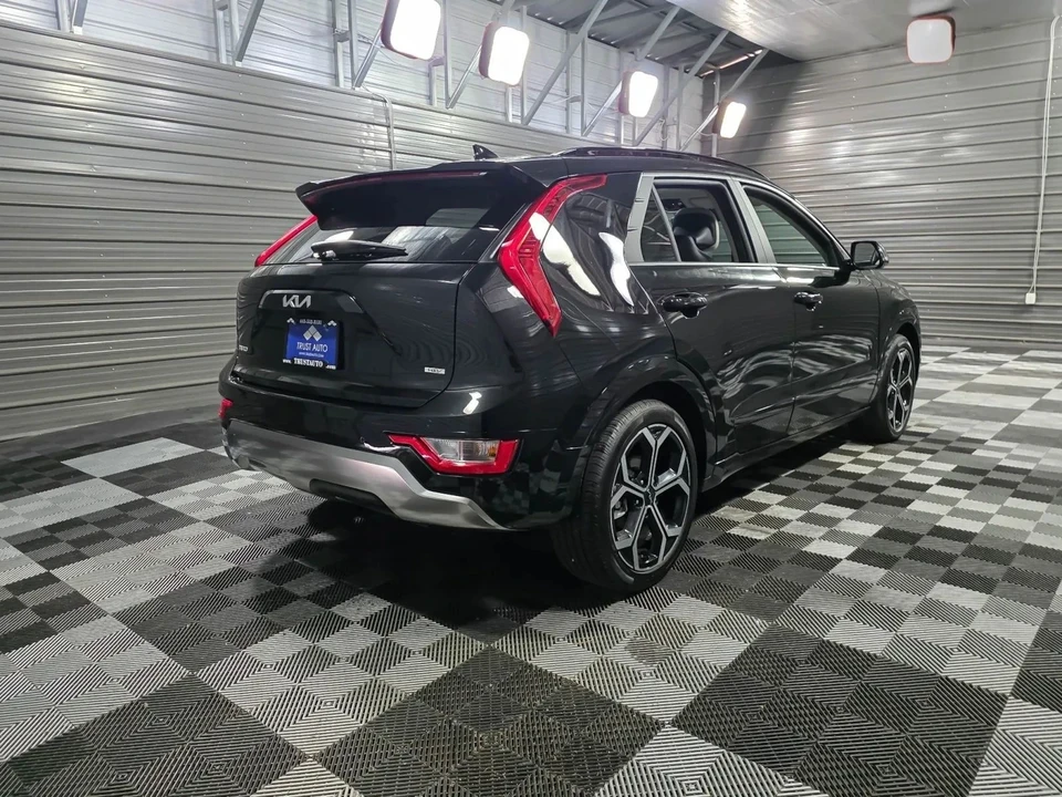 2024 Kia Niro - Image 5 of 12