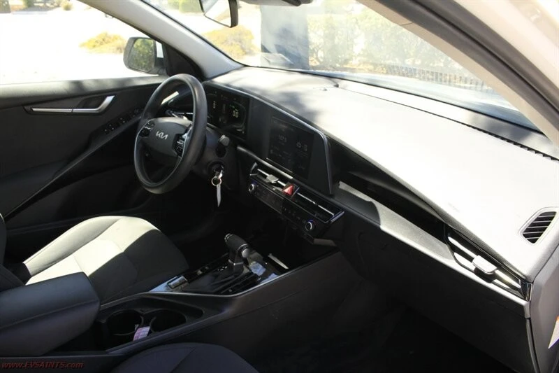 2024 Kia Niro - Image 14 of 20