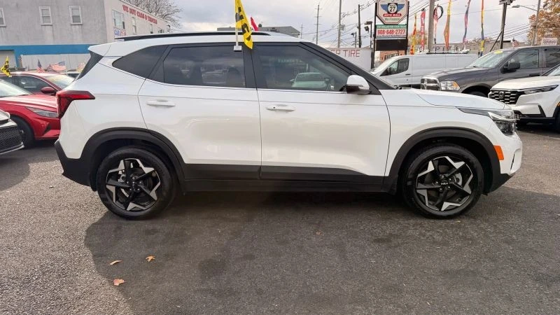 2024 Kia Seltos - Image 11 of 12