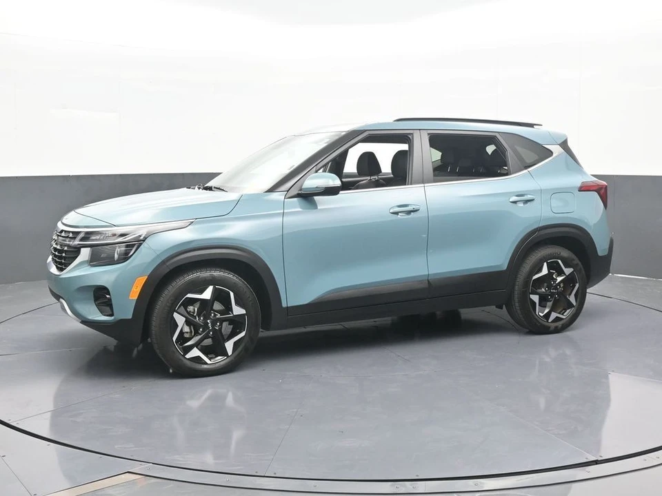 2024 Kia Seltos - Image 2 of 12