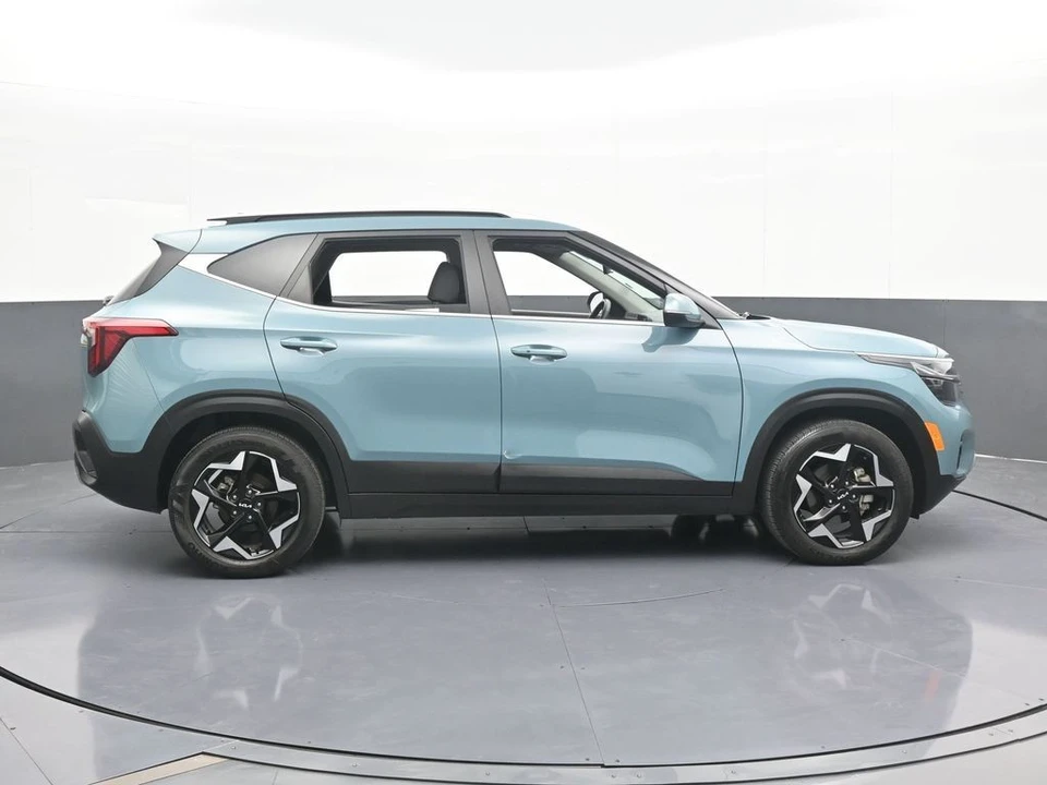 2024 Kia Seltos - Image 7 of 12