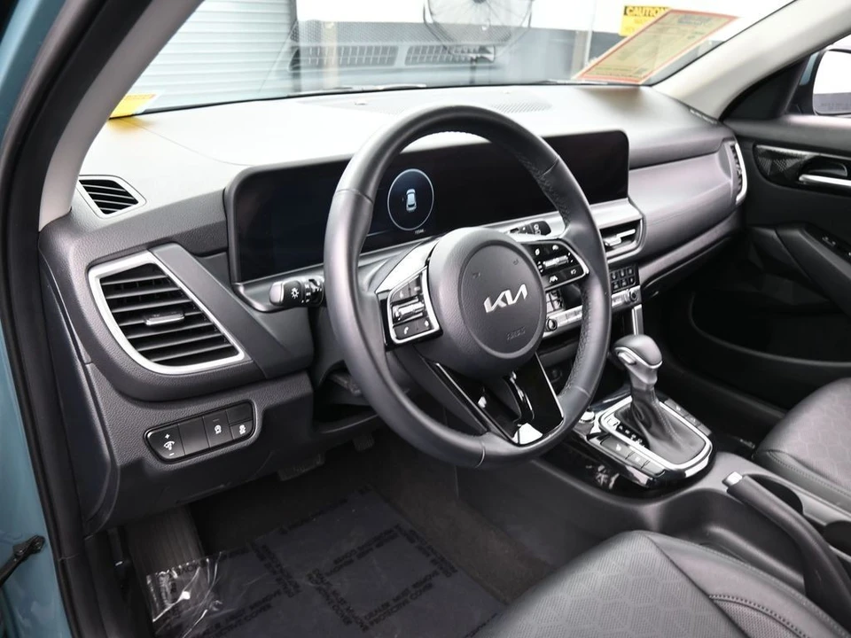 2024 Kia Seltos - Image 10 of 12