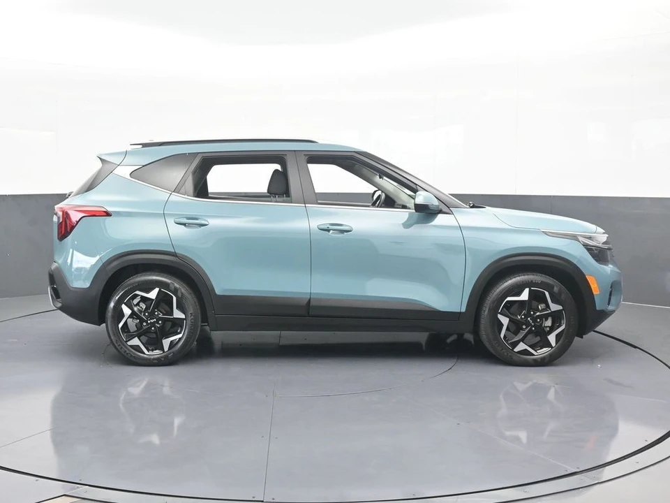 2024 Kia Seltos - Image 7 of 12