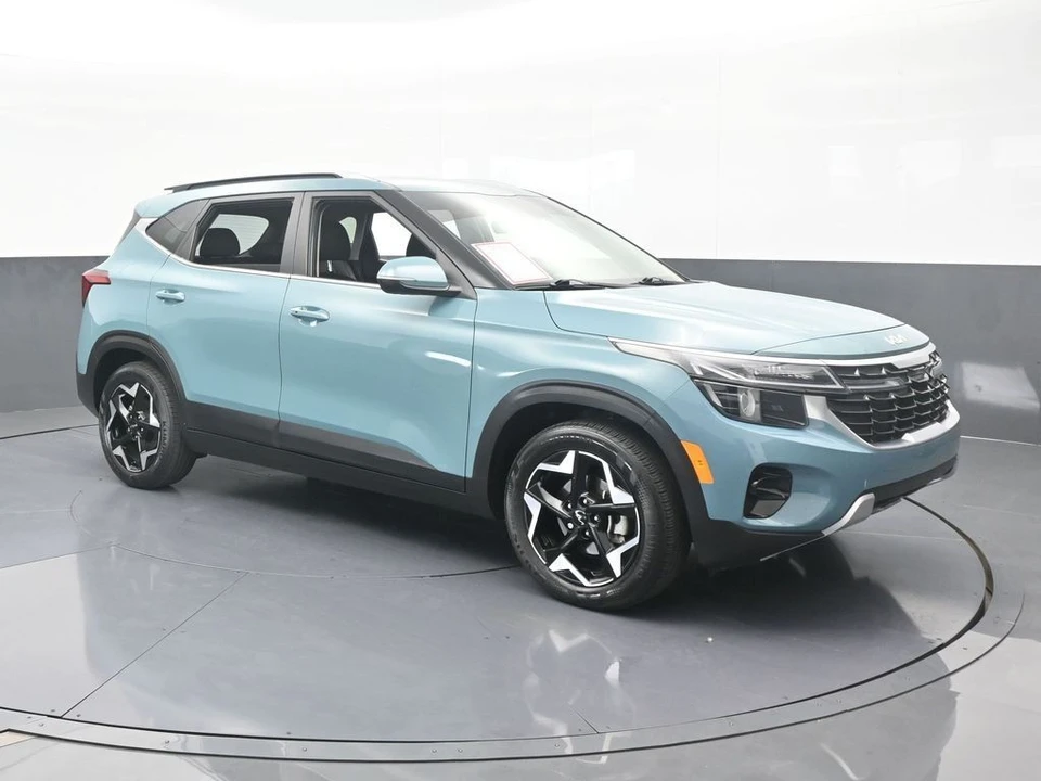 2024 Kia Seltos - Image 8 of 12