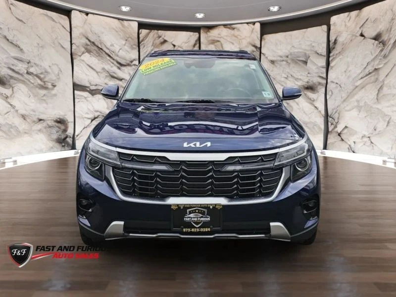 2024 Kia Seltos - Image 2 of 12