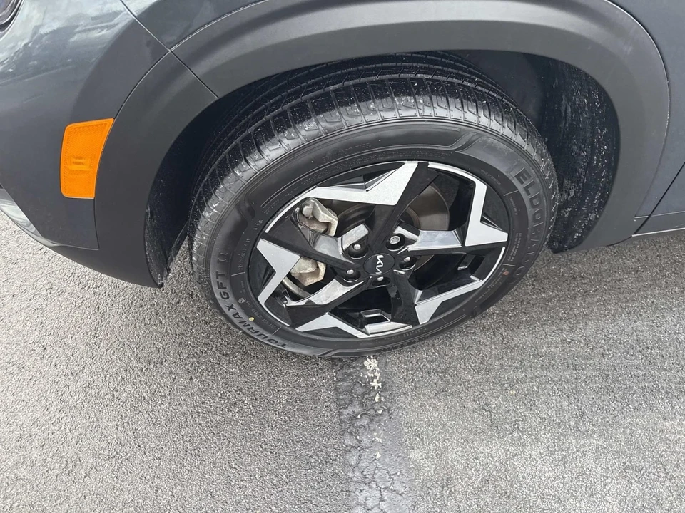 2024 Kia Seltos - Image 13 of 21