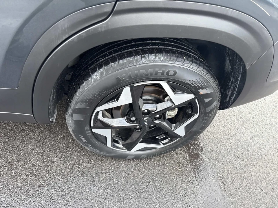 2024 Kia Seltos - Image 14 of 21