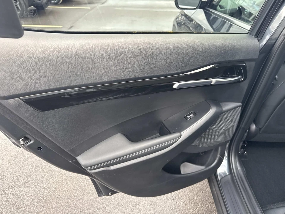 2024 Kia Seltos - Image 17 of 21