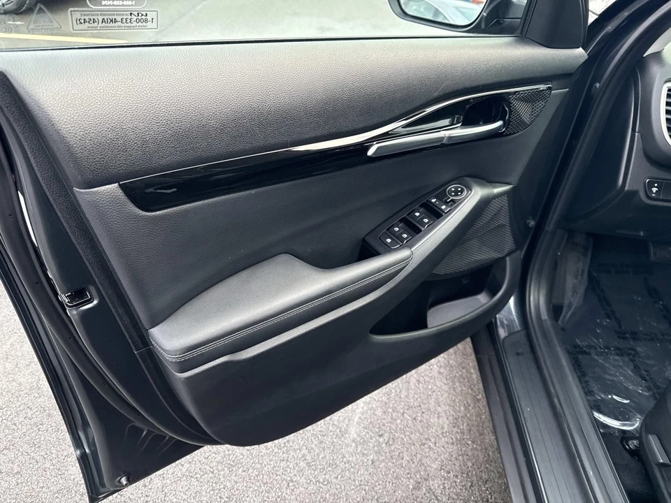 2024 Kia Seltos - Image 18 of 21