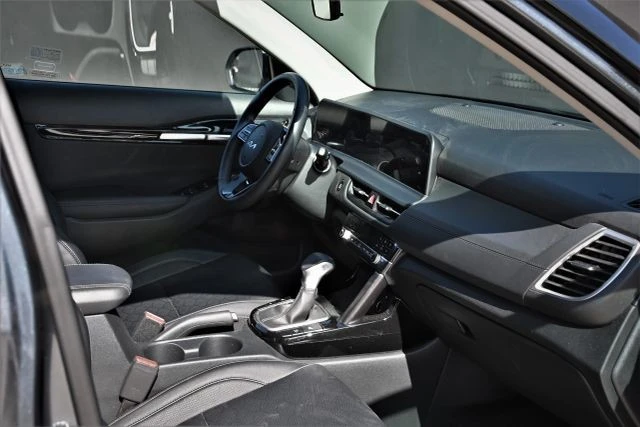2024 Kia Seltos - Image 15 of 19