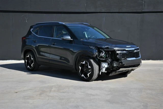 2024 Kia Seltos - Image 2 of 19