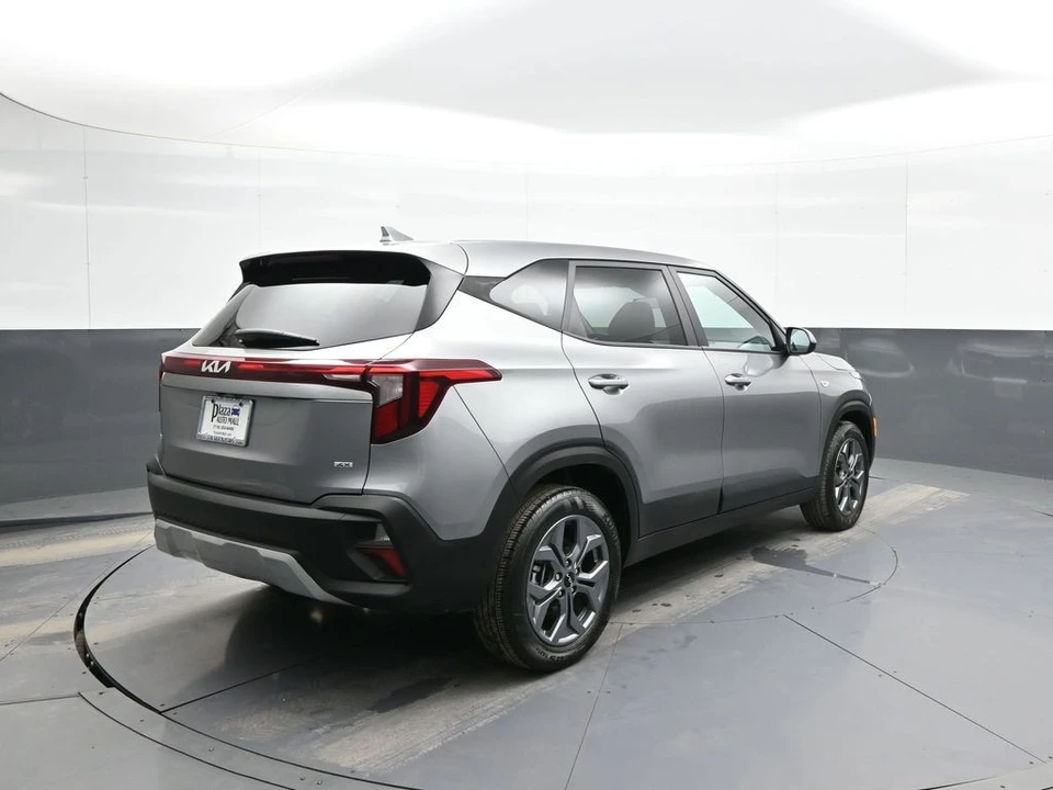 2024 Kia Seltos - Image 6 of 12