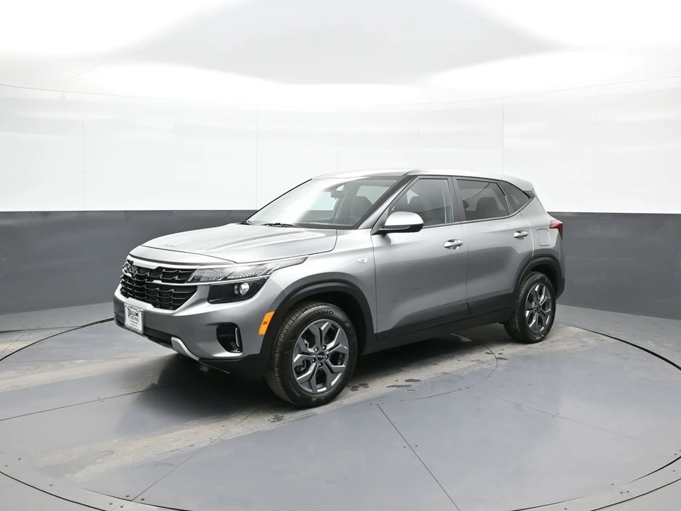 2024 Kia Seltos - Image 10 of 12