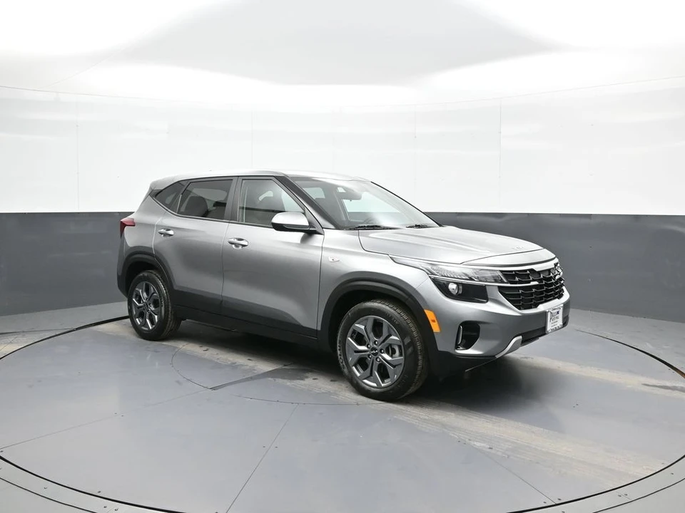 2024 Kia Seltos - Image 4 of 12
