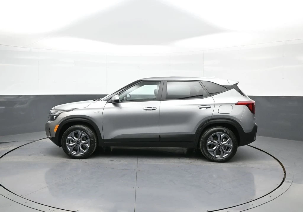 2024 Kia Seltos - Image 9 of 12