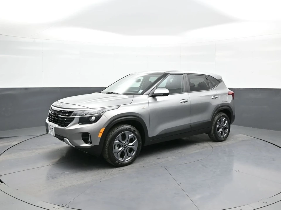 2024 Kia Seltos - Image 10 of 12