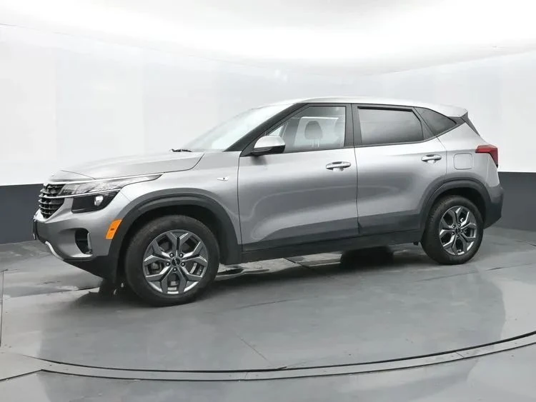 2024 Kia Seltos - Image 5 of 12