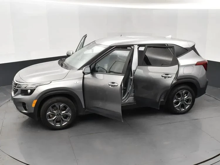 2024 Kia Seltos - Image 7 of 12