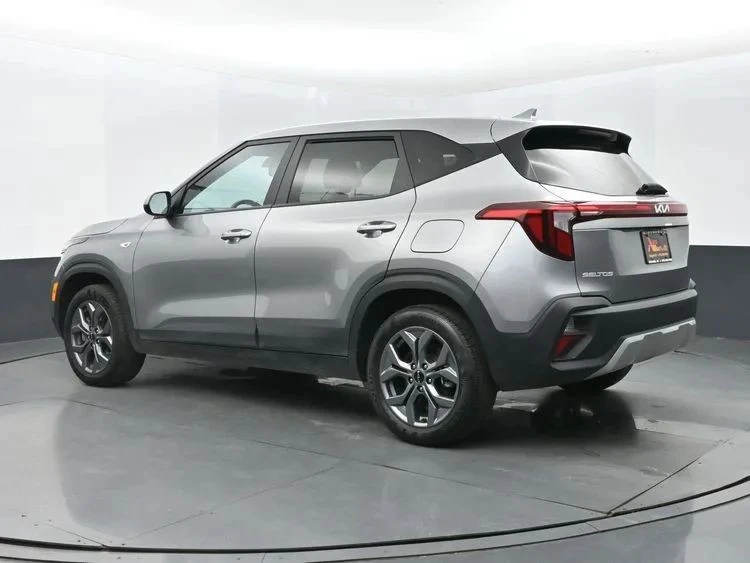 2024 Kia Seltos - Image 9 of 12