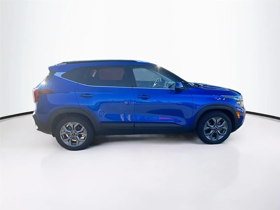 2024 Kia Seltos - Image 8 of 16