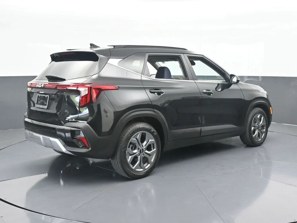 2024 Kia Seltos - Image 6 of 12