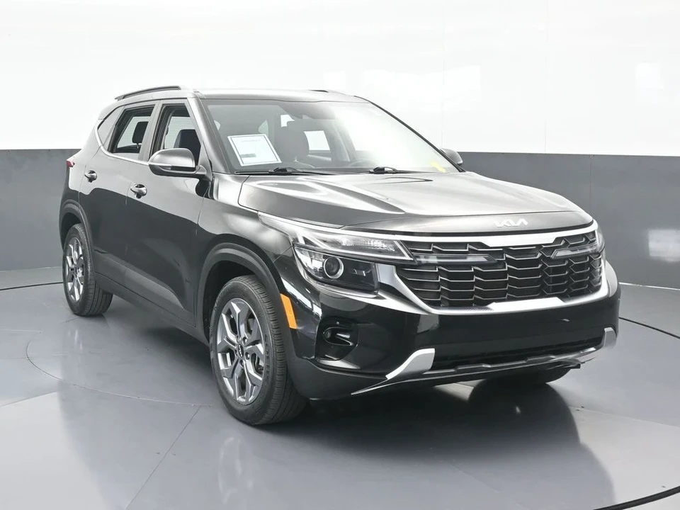 2024 Kia Seltos - Image 9 of 12