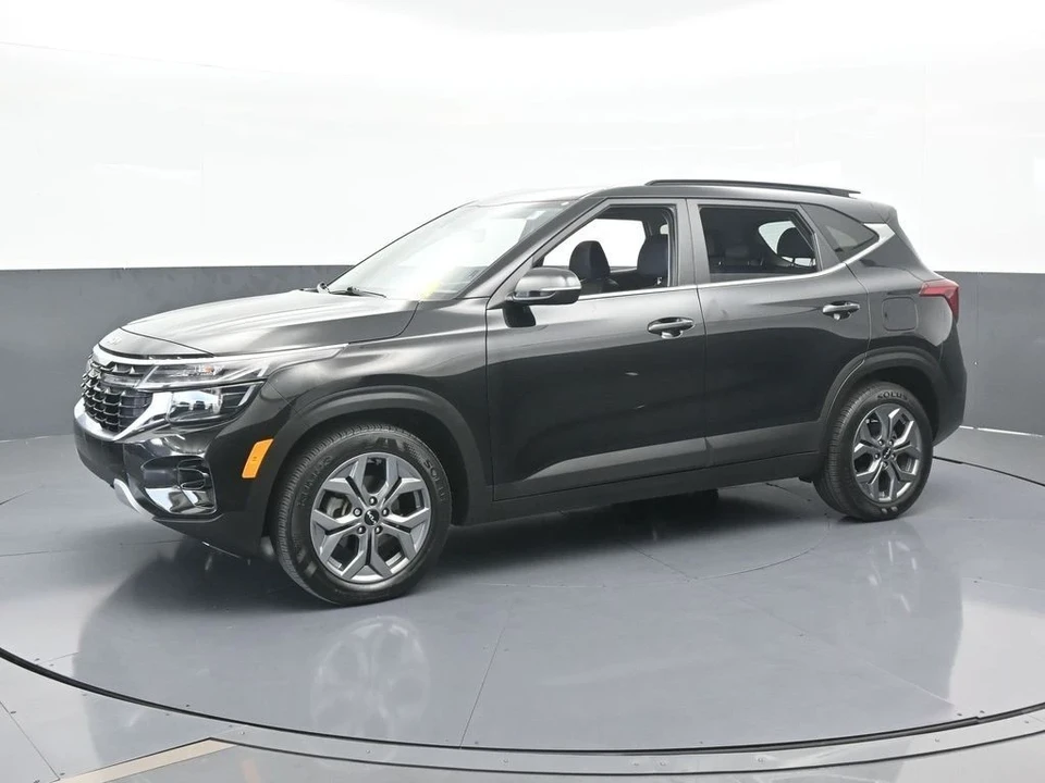 2024 Kia Seltos - Image 2 of 12