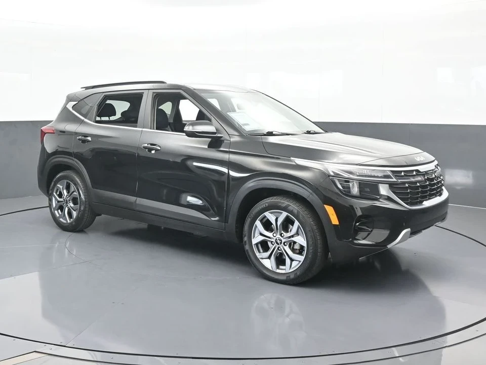 2024 Kia Seltos - Image 8 of 12
