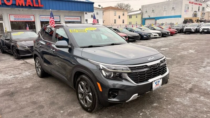 2024 Kia Seltos - Image 2 of 12