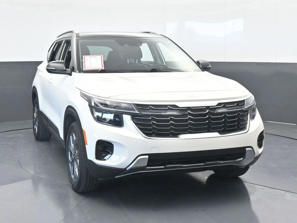 2024 Kia Seltos - Image 9 of 12