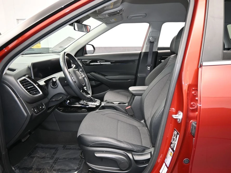 2024 Kia Seltos - Image 11 of 12