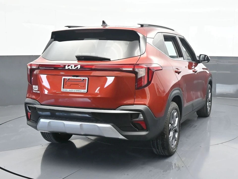 2024 Kia Seltos - Image 5 of 12