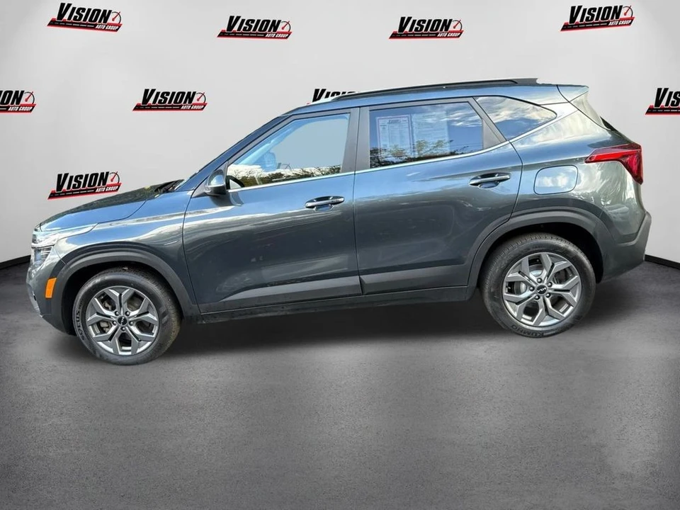 2024 Kia Seltos - Image 8 of 12