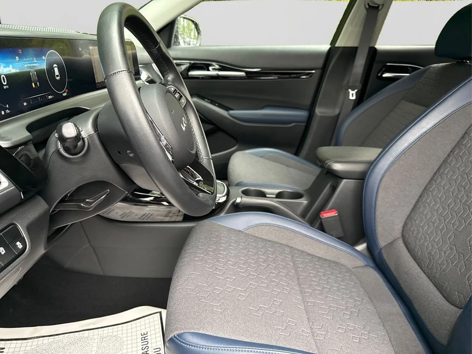 2024 Kia Seltos - Image 9 of 12