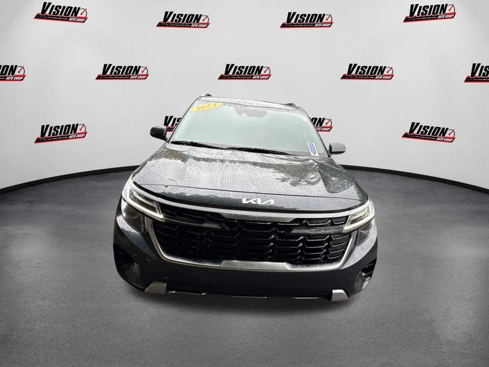 2024 Kia Seltos - Image 2 of 12