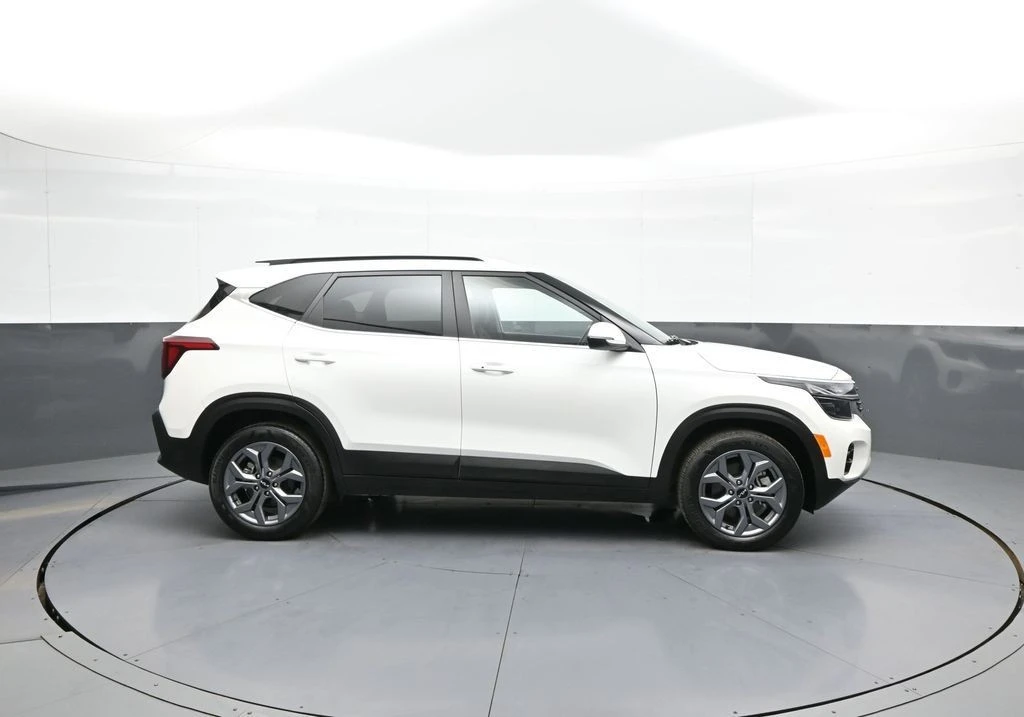 2024 Kia Seltos - Image 5 of 21