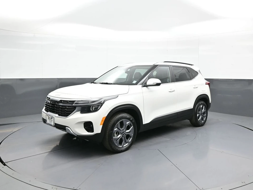 2024 Kia Seltos - Image 10 of 21