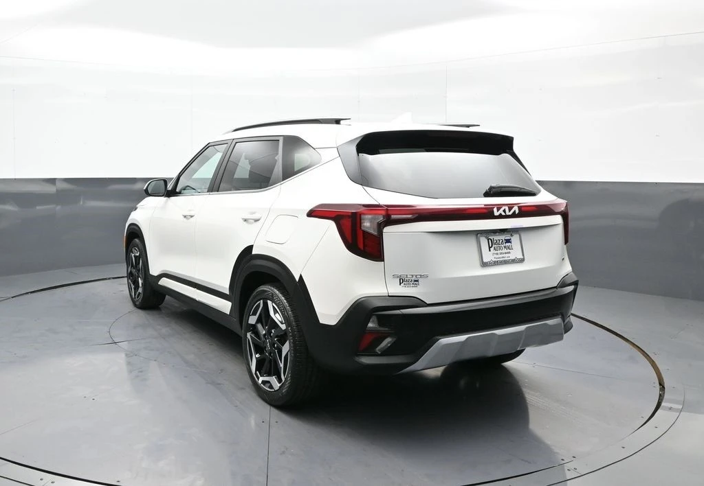 2024 Kia Seltos - Image 8 of 12