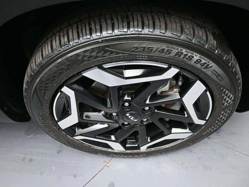 2024 Kia Seltos - Image 13 of 21