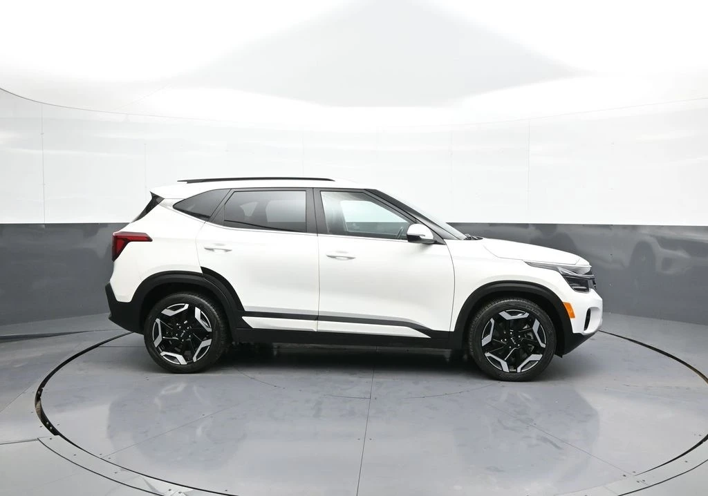 2024 Kia Seltos - Image 5 of 12