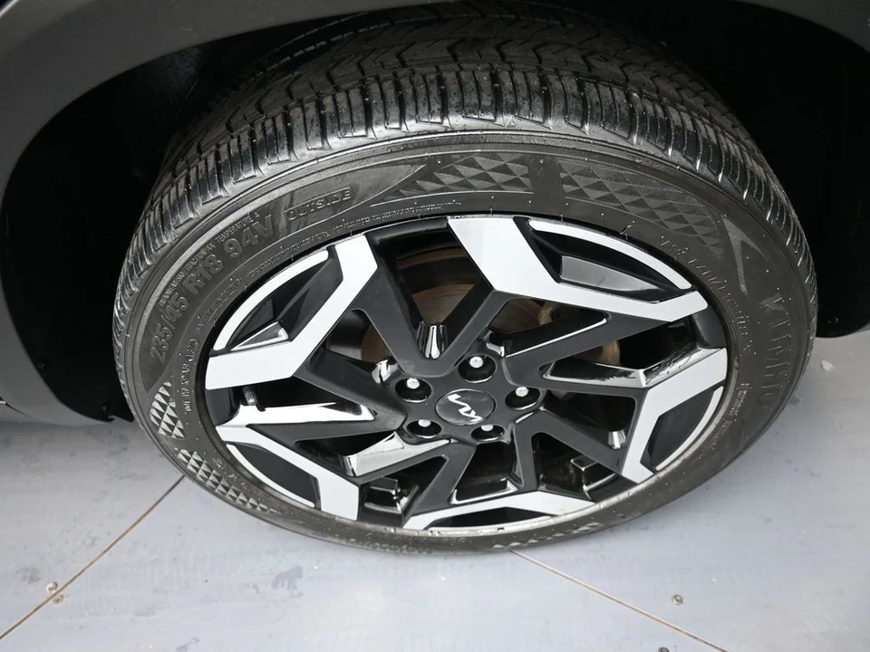 2024 Kia Seltos - Image 15 of 21
