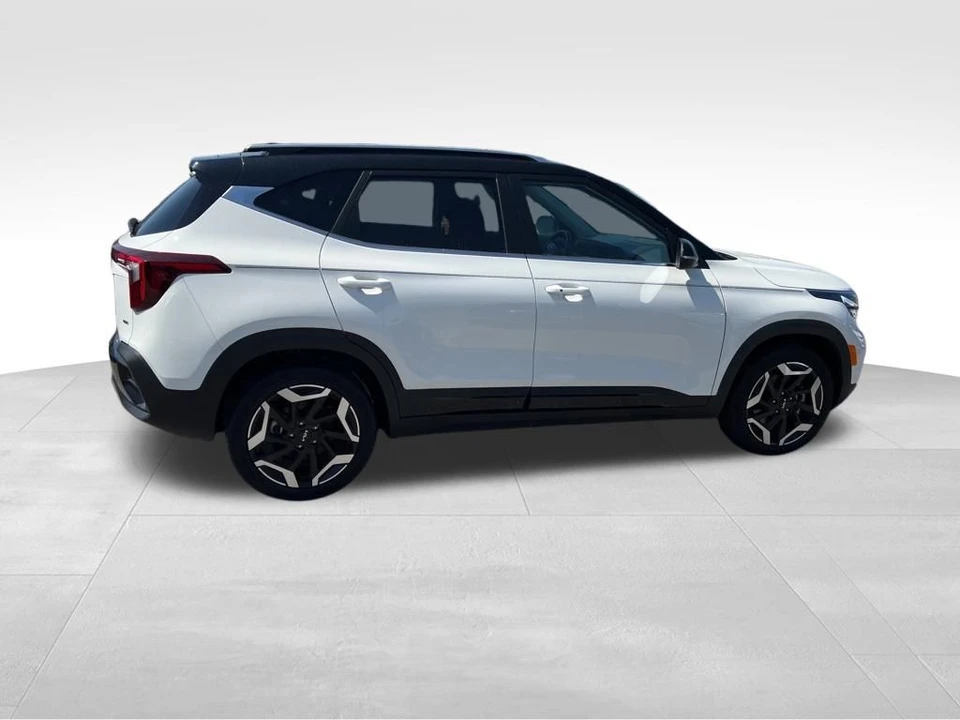 2024 Kia Seltos - Image 7 of 12