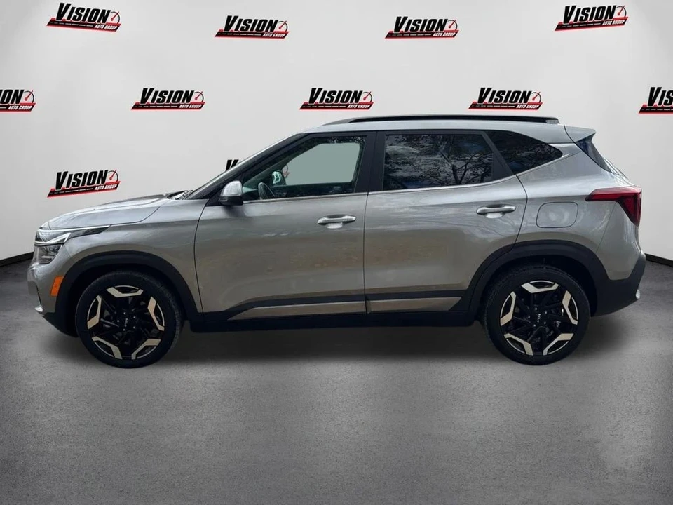 2024 Kia Seltos - Image 8 of 12