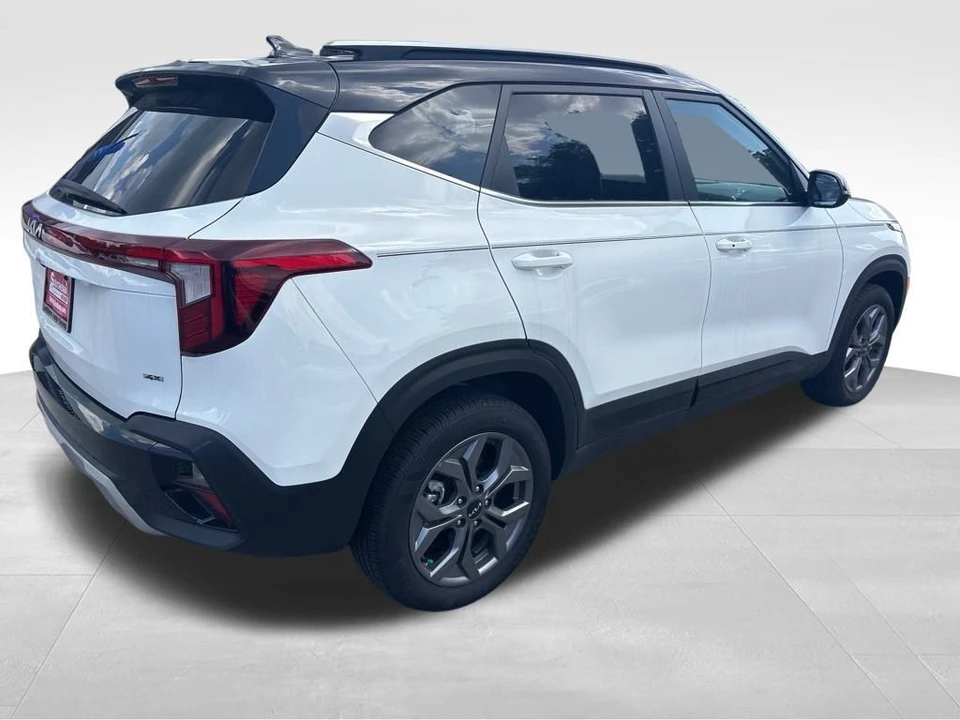 2024 Kia Seltos - Image 9 of 12