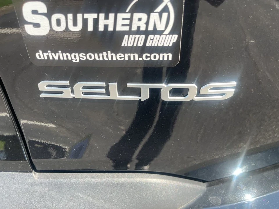 2024 Kia Seltos - Image 8 of 12