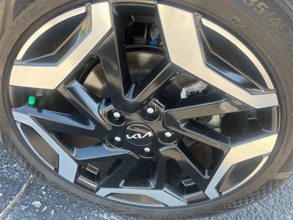 2024 Kia Seltos - Image 9 of 12