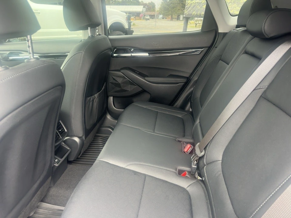 2024 Kia Seltos - Image 2 of 12